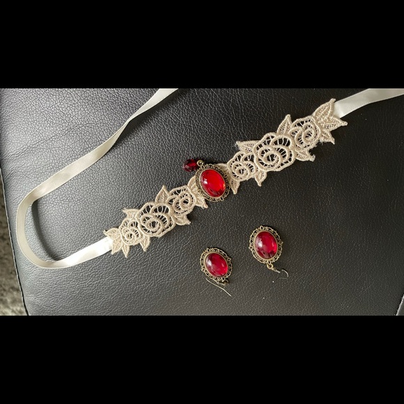 Jewelry set with red jewel - Picture 3 of 5